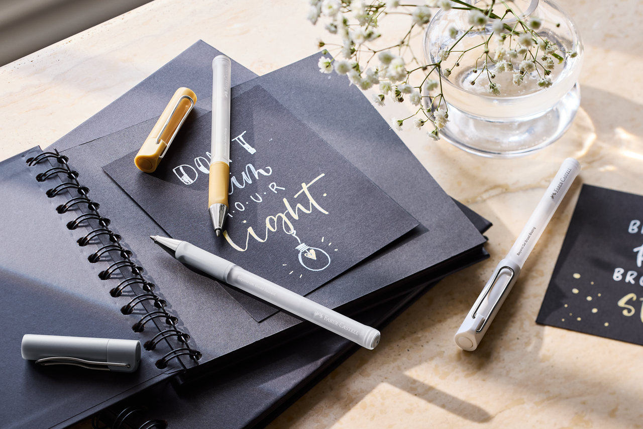 Pix Cu Gel 1.0mm Beyond Alb Faber-Castell