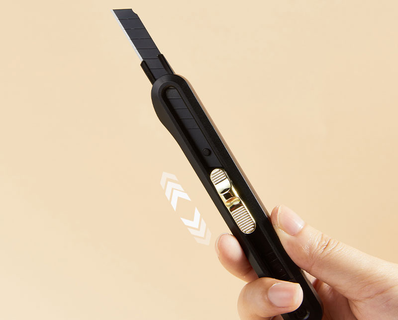 Cutter Mic Cu Sina Lama Neagra 60Grade Negru Nusign Deli