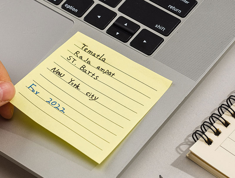 Notes Adeziv 76 X 76mm 4 X 25 File R-V-G-A Liniat Deli
