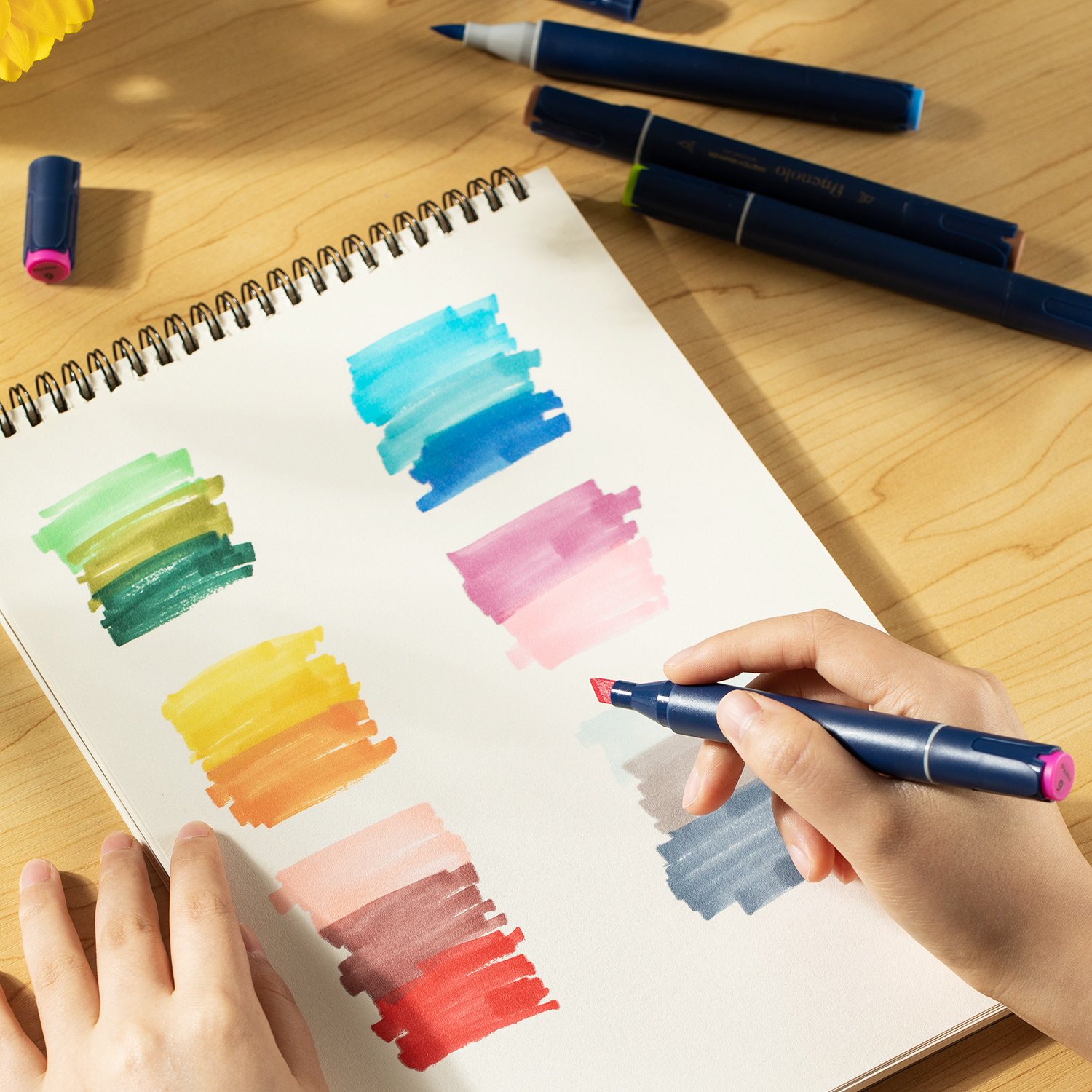 Set 80 Markere Sketching Varf Dublu Rotund/Tesit Husa Textila Deli