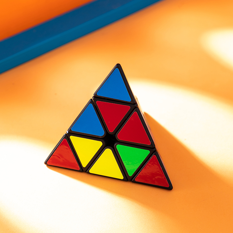 Joc Magic Piramida Color Deli