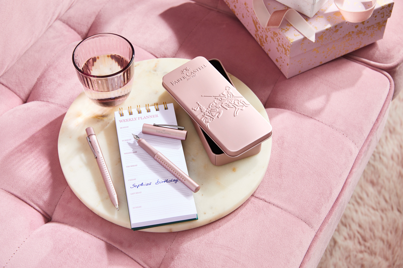 Stilou Grip 2011 Rose Pal 2024 M Faber-Castell