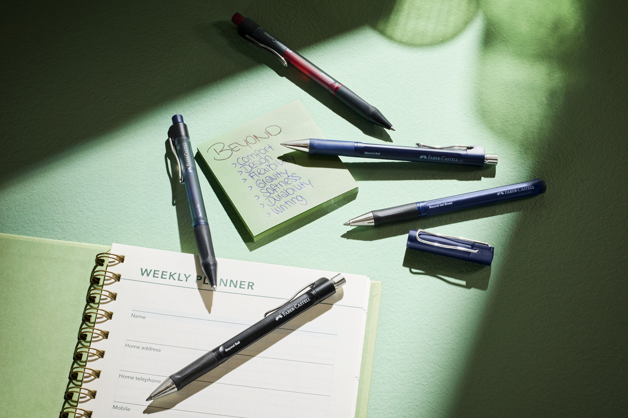 Pix Cu Gel Cu Mecanism 0.7mm Beyond Rosu Faber-Castell