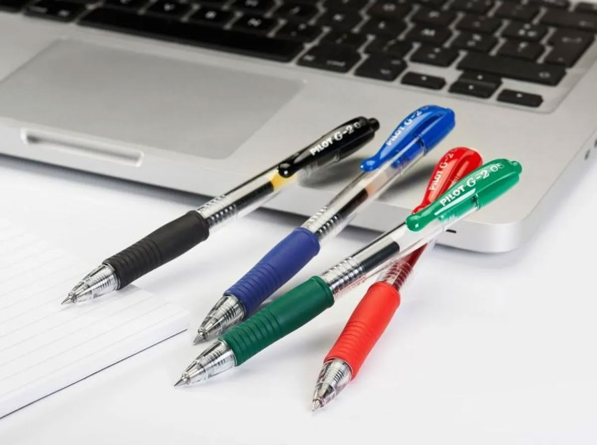 Pix Cu Gel Cu Mecanism 0.7mm G2 Albastru Inchis Pilot