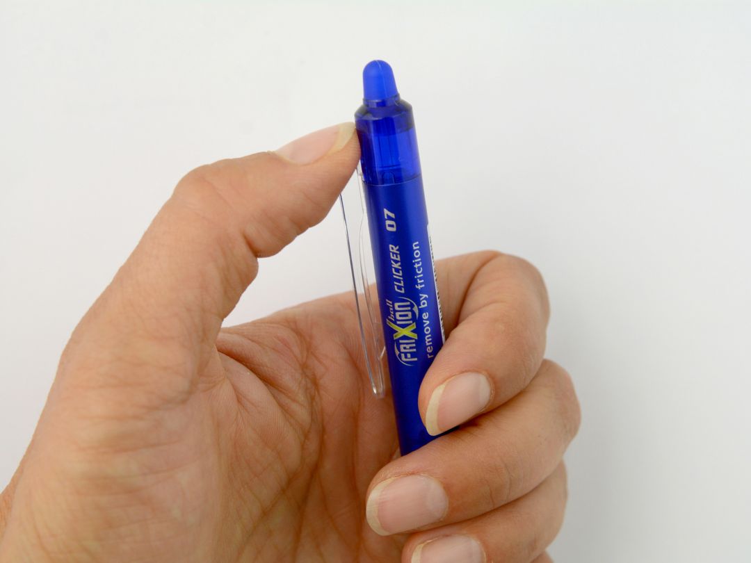 Roller 0.7mm Albastru Clicker Frixion Pilot