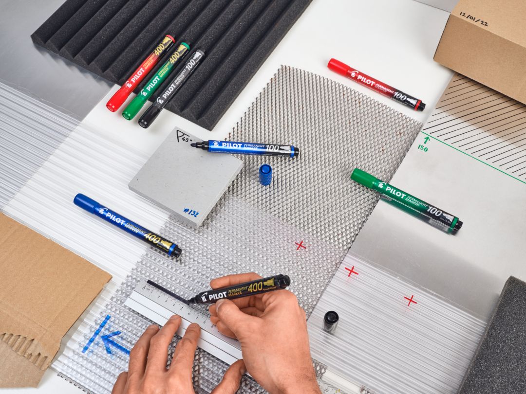 Marker Permanent Rosu Varf Tesit 4mm P400 Pilot
